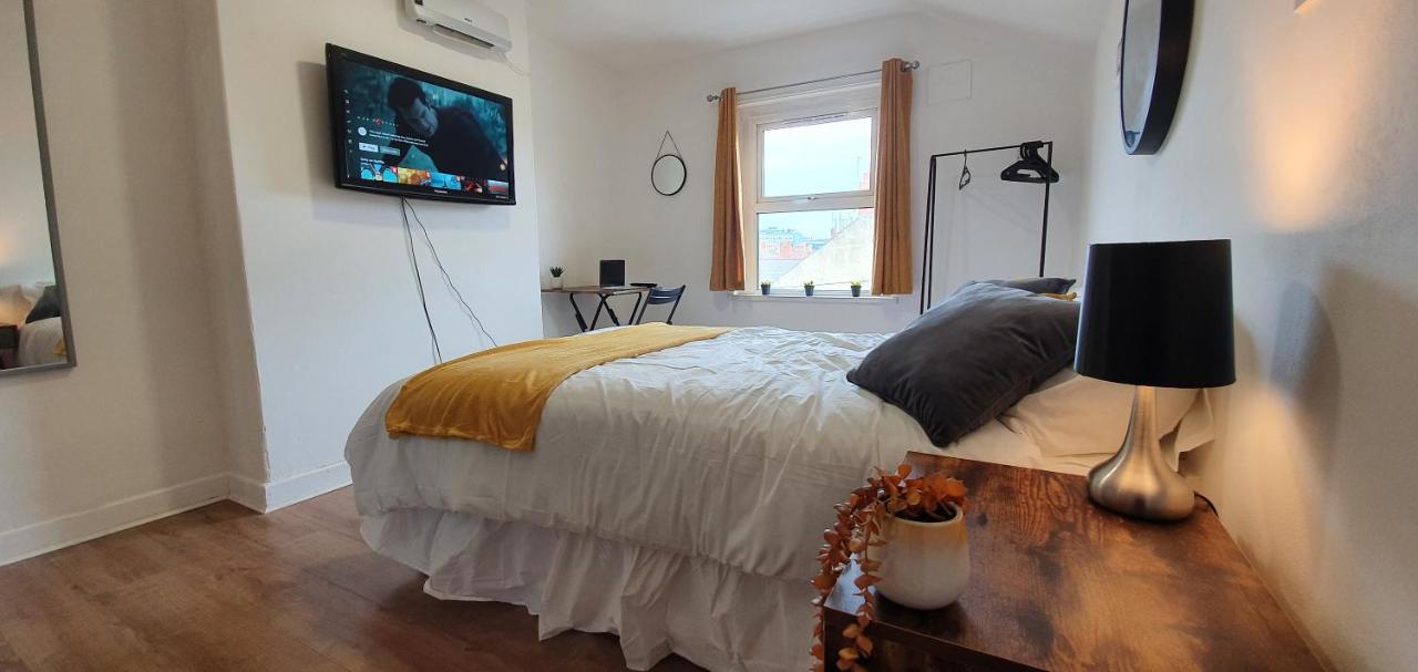 Fast Broadband, Budget Stay, Free Netflix. Cardiff Eksteriør bilde