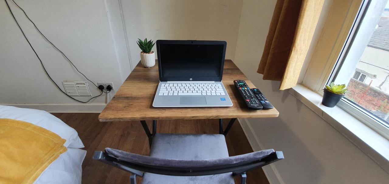 Fast Broadband, Budget Stay, Free Netflix. Cardiff Eksteriør bilde